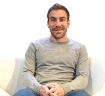 Santiago Bulat, Alumni UCEMA: “El argentino tiene amor por los dólares”